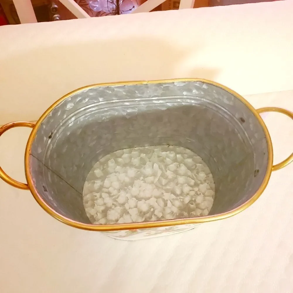 Ashland White Christmas Galvanized Tub